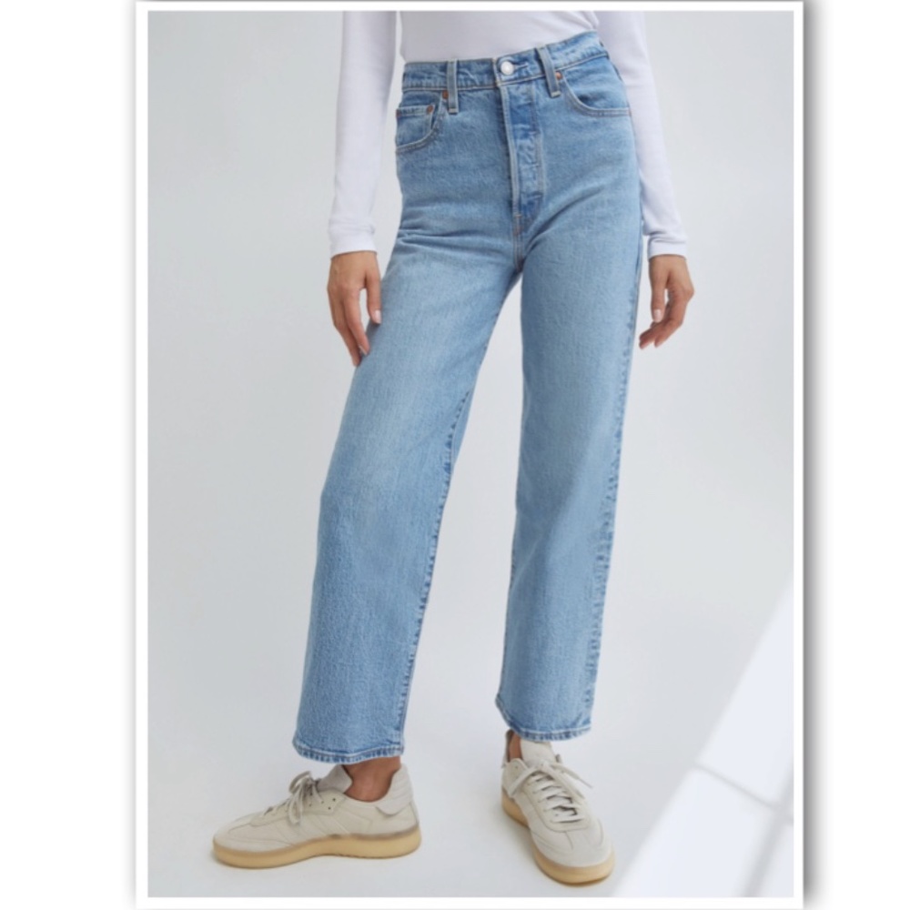 Levi's Ribcage Straight Ankle Light Wash Jeans Size 29